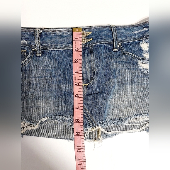 Hollister distressed Denim Mini Skirt Size 1‎ - Picture 7 of 7